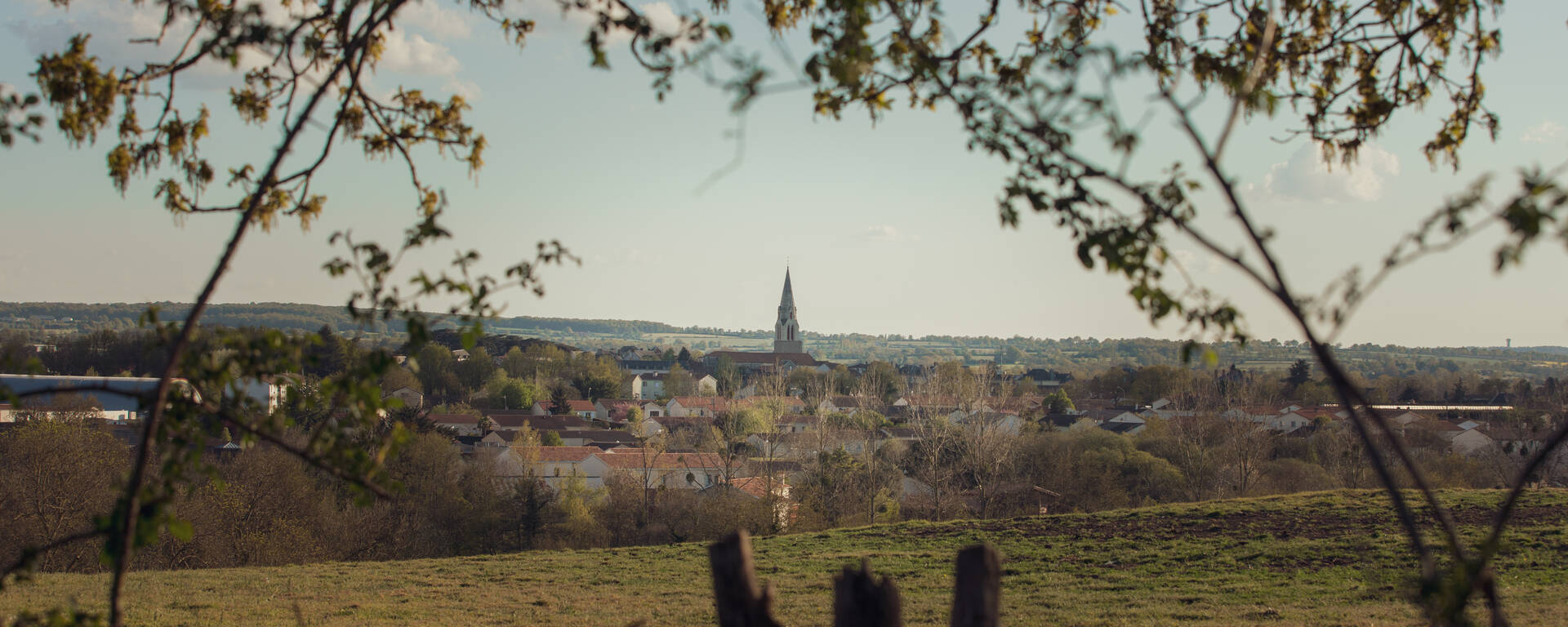 Vue sur la ville de Nueil-Les-Aubiers ©A.Aumond