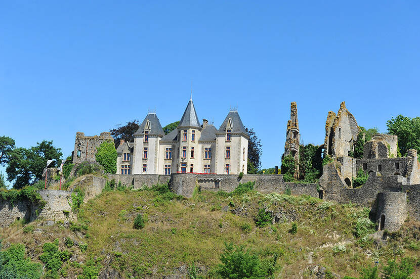 Les visites guidées sensorielles de l'Office de Tourisme du Bocage Bressuirais à Bressuire