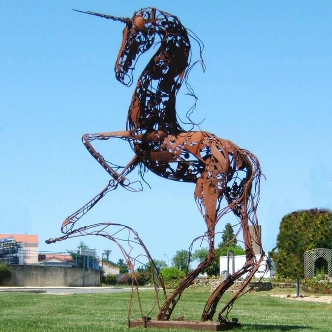 La licorne sculptée de Nueil-Les-Aubiers